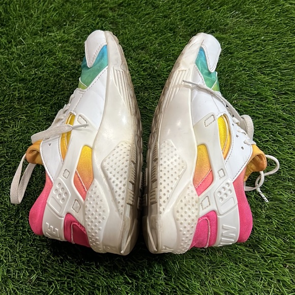 Women’s Nike Air Huarache Shoes - Rainbow ombré - Picture 7 of 9